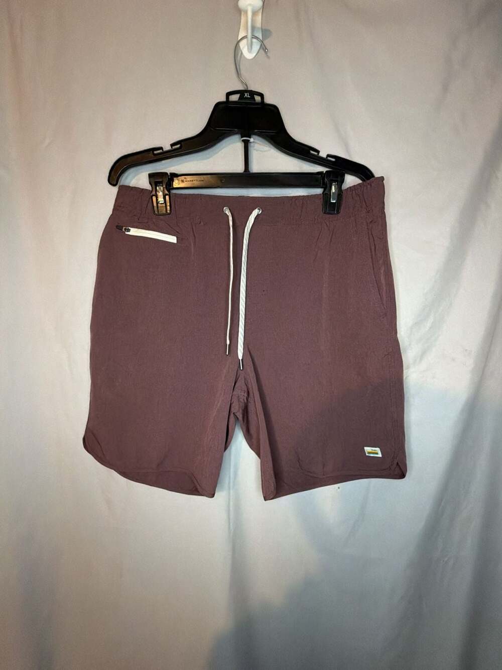 Vuori Kore Shorts Men's Size Large Maroon Athletic Performance
